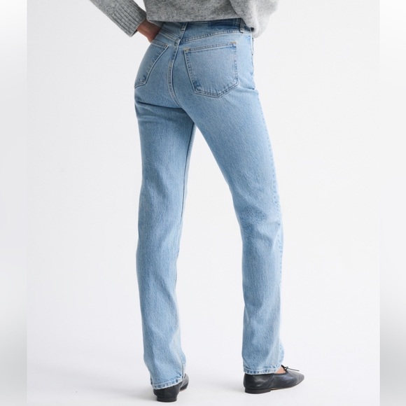 Abercrombie & Fitch Ultra Curve Love High Rise 90s Straight Jean size 29 (8R) - Picture 4 of 7